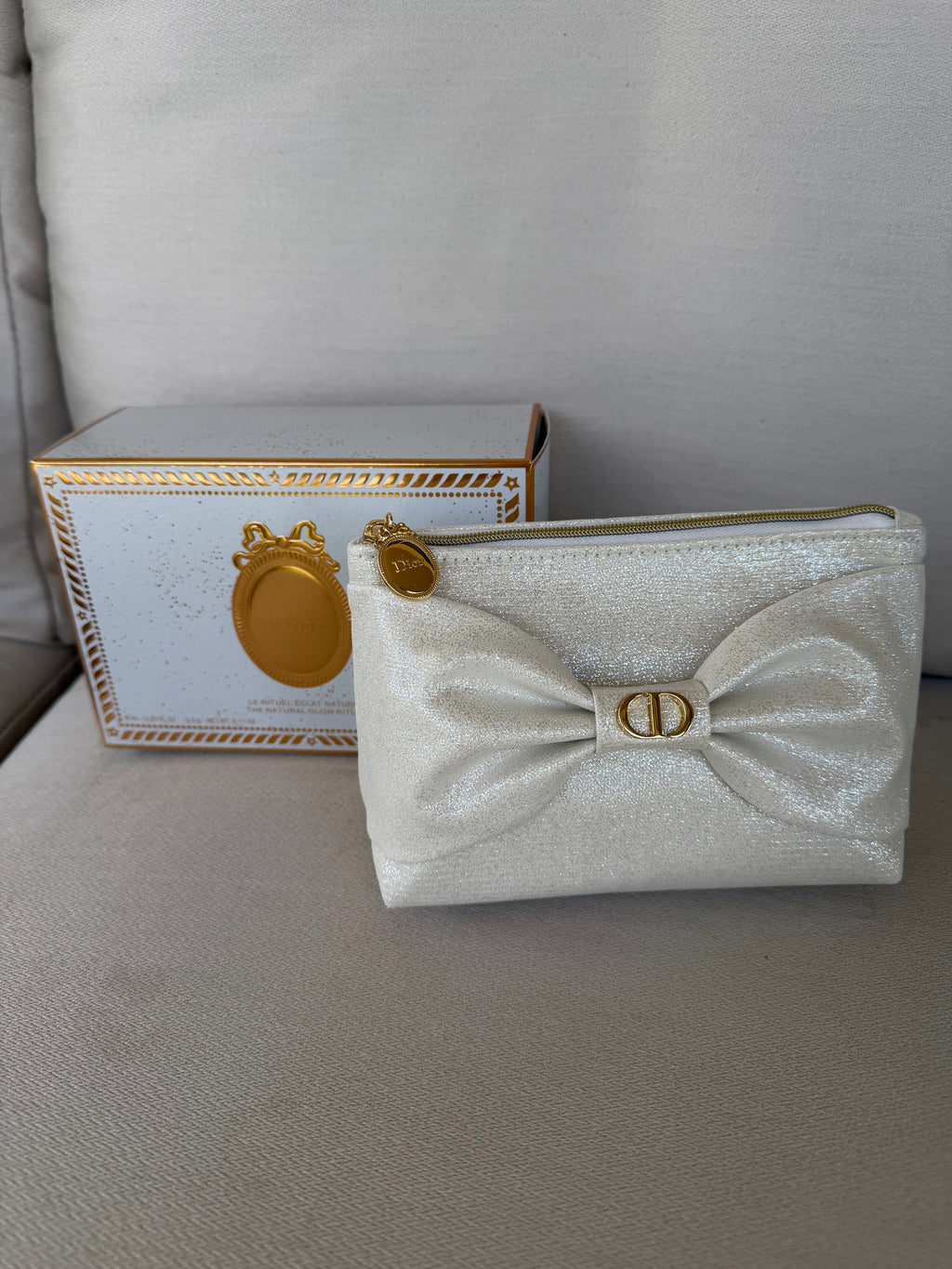 CD Holiday Glitter Bow Cosmetic Pouch