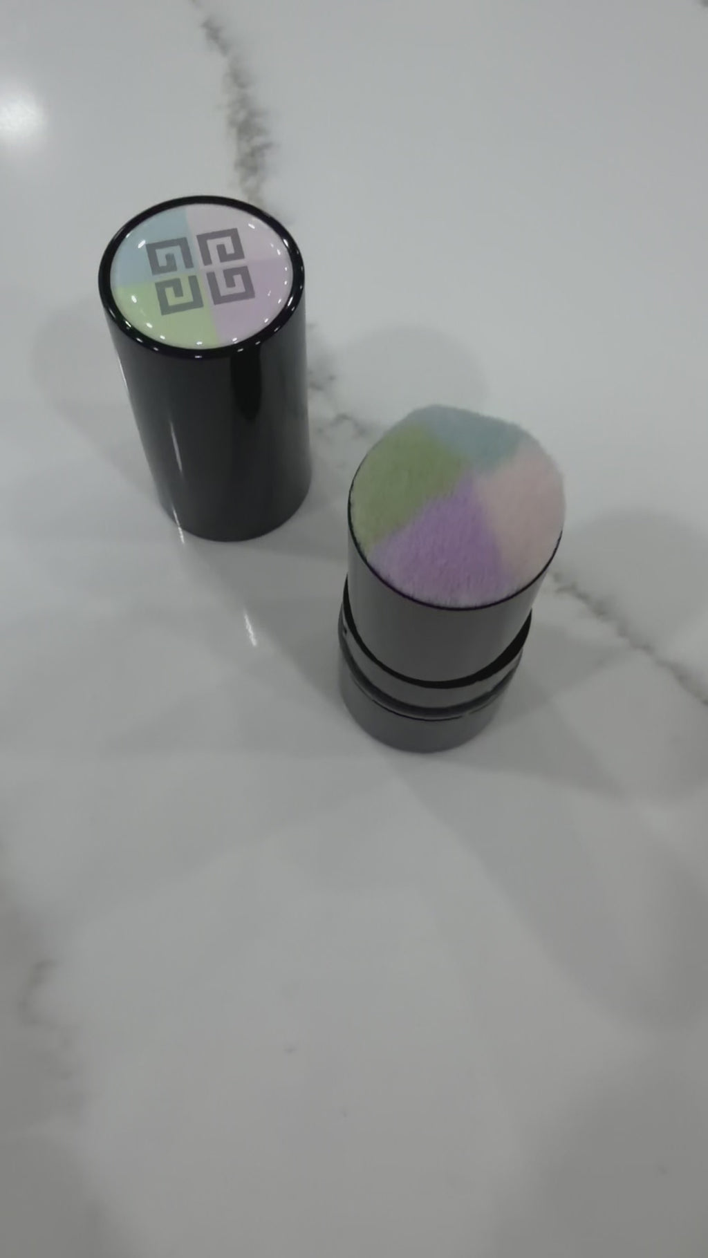 Givenchy Prisme Libre On-The-Go Brush