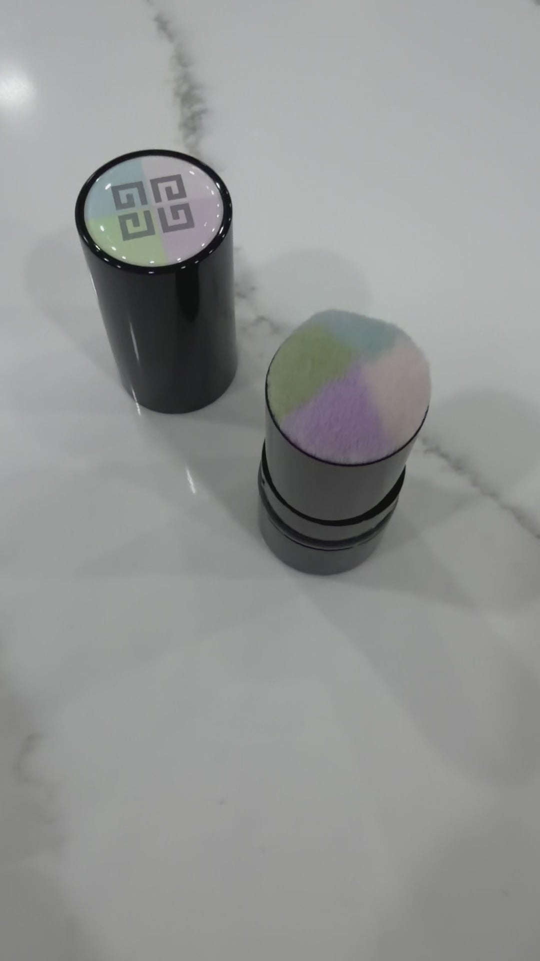 Givenchy Prisme Libre On-The-Go Brush